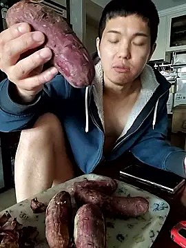 Woonee1680 live sex cam