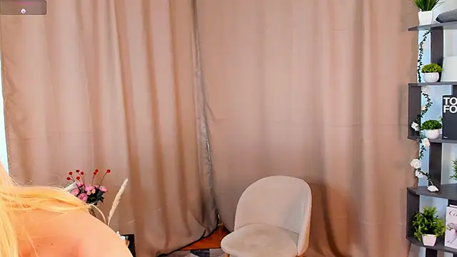 ClaudieMonz live sex cam