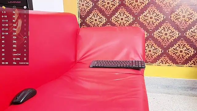 BenjiBunn live sex cam