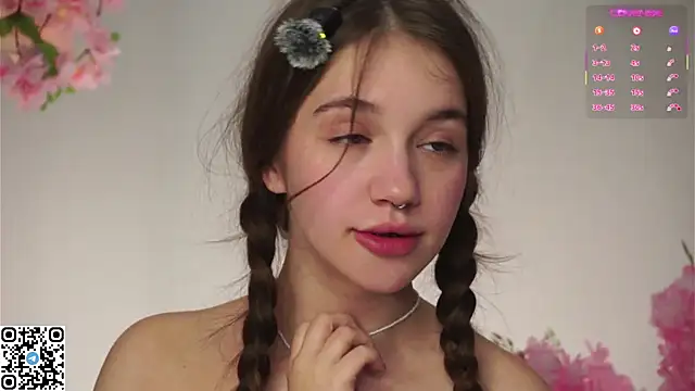 AmiLewis live sex cam