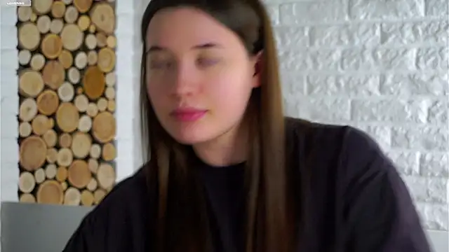 LowOncoming live sex cam