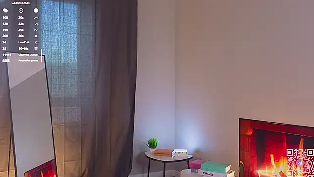 FalineDowlen live sex cam