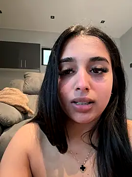 LilMisIndianx live sex cam