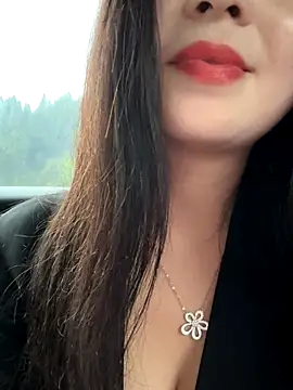 Aiss-niang live sex cam