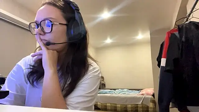 KerriMcbreen's cam snapshot