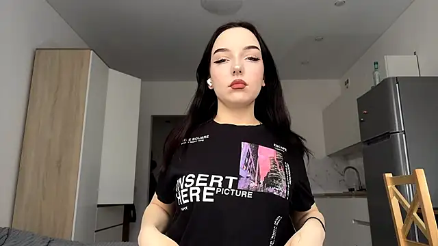 WhiteNoiseJoy's cam snapshot