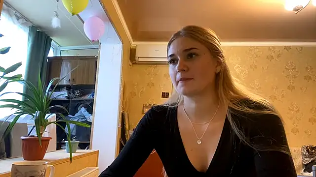 Malley_Saunds's cam snapshot