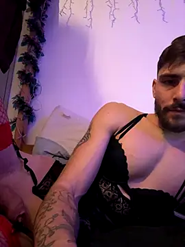 Hugo34bg live sex cam