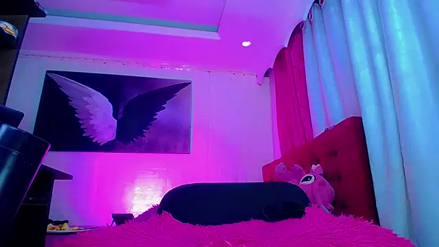 NahomiCamper live sex cam