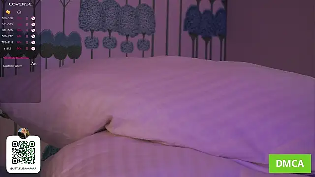 ElizzaBed's cam snapshot