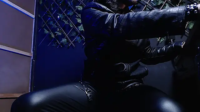 Dicaprioo_'s cam snapshot