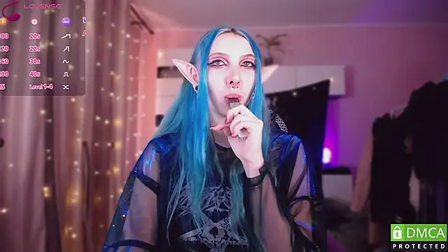 JustMeowGirl's cam snapshot