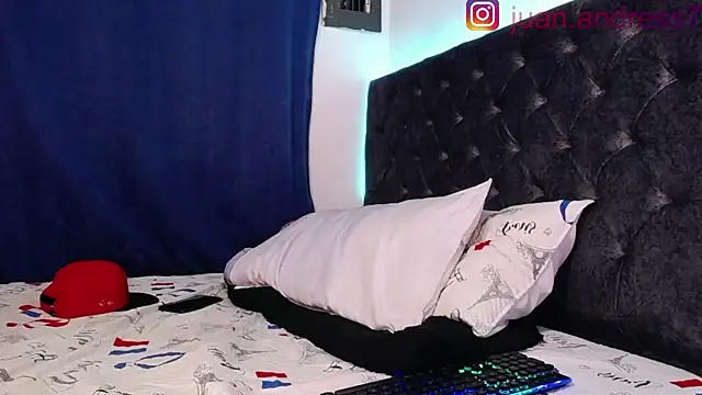 Stone_grey1_'s cam snapshot