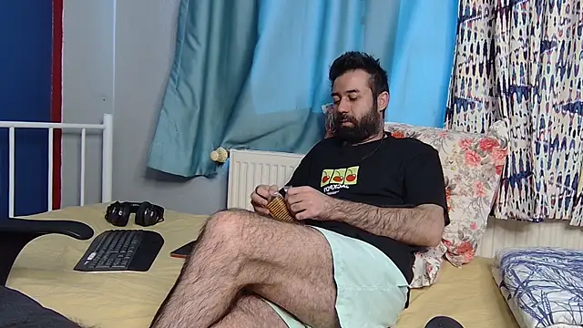 hairybearcb's cam snapshot