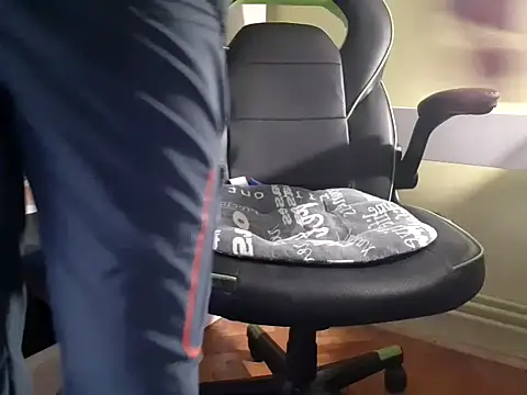 feathersify's cam snapshot