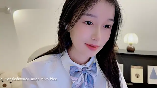 Onechestnut live sex cam