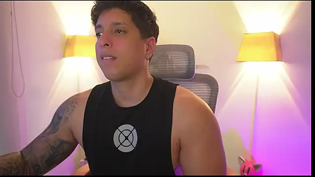 appolo_allen live sex cam