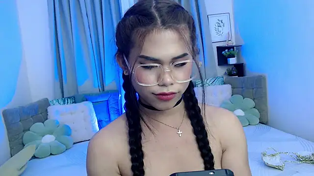PrettyBlythes_TS live sex cam