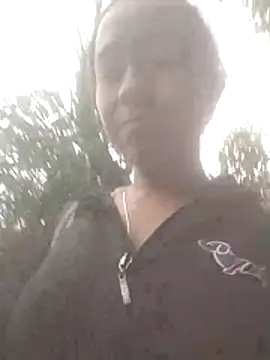 tieutam122 live sex cam