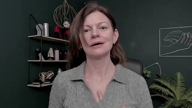 VivianWILD live sex cam