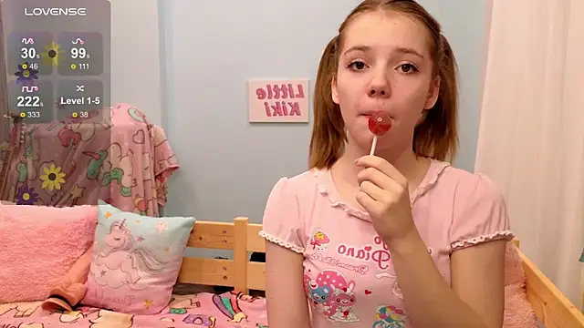 PrincessLittleKiki live sex cam