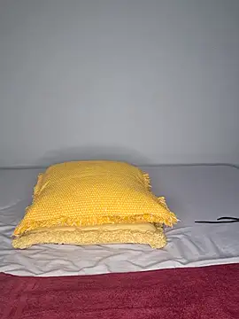 CertifiedhottieXOXO live sex cam