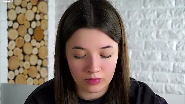 LowOncoming live sex cam