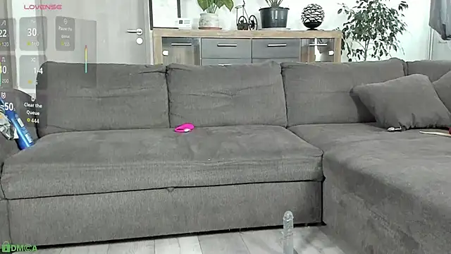 ShantallMilf live sex cam