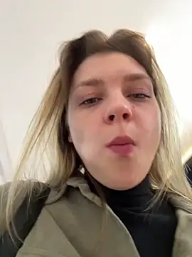 ValenciaShock live sex cam