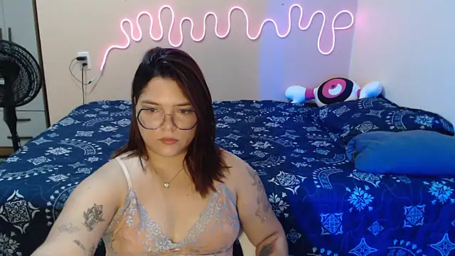 Charlovereal live sex cam