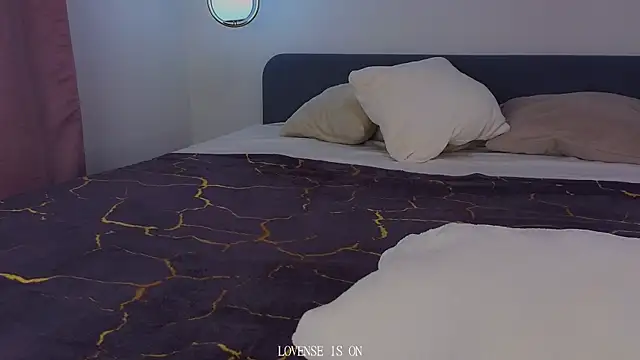 BritniBers live sex cam