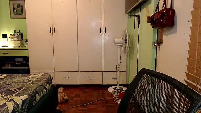 Ezradeliciosa live sex cam