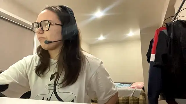 KerriMcbreen's cam snapshot