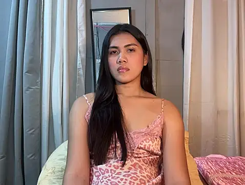 Delicate_Savannah live sex cam