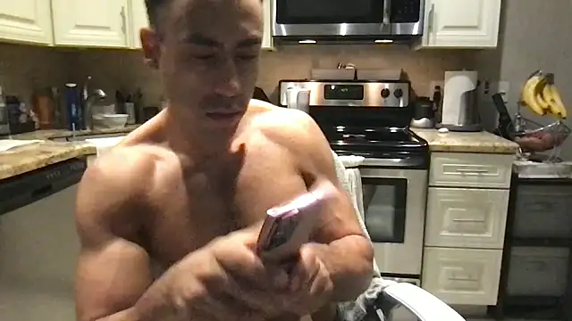 BigGuyMuscle live sex cam
