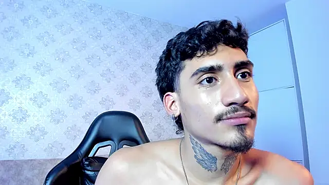 Mr_Strike live sex cam