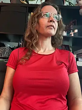 AnnikaRose live sex cam