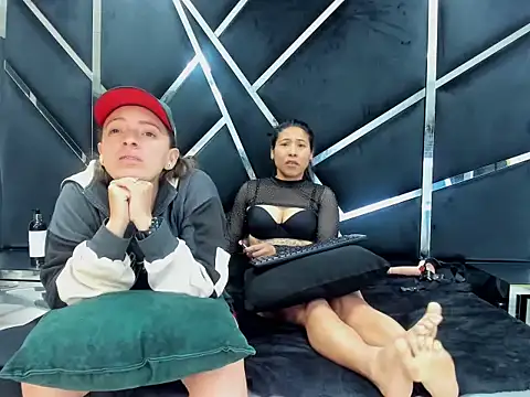 Alyssa_Noah live sex cam