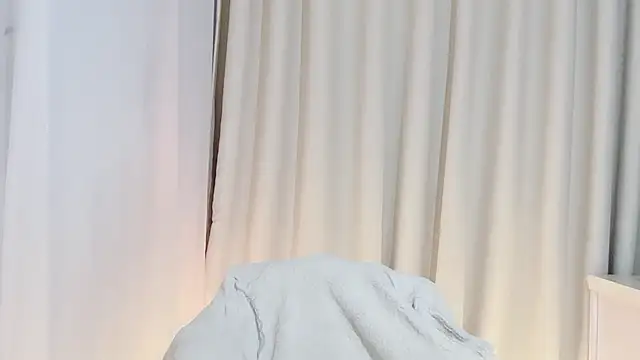 QueenZiii live sex cam