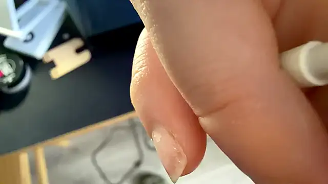 WhiteNoiseJoy's cam snapshot