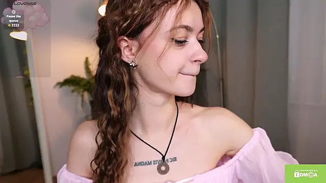 Curly_Moon's cam snapshot