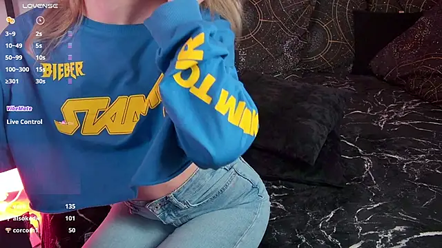 LuxRayi's cam snapshot