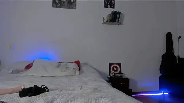 Caro_atomic's cam snapshot