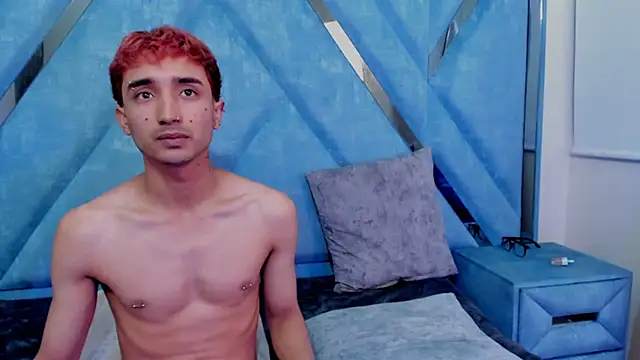 LauryAndNarem69 live sex cam