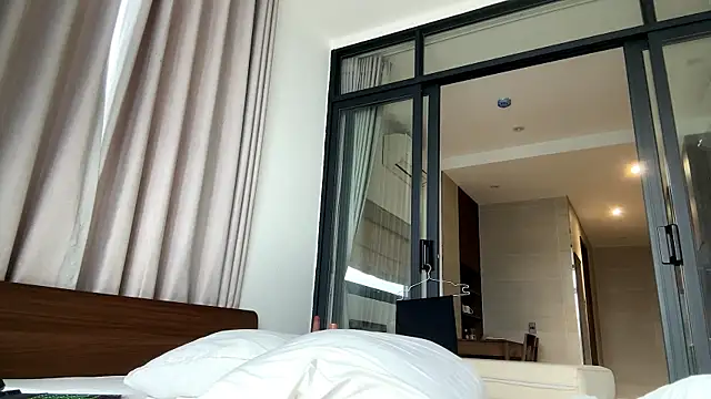 LezlieGreet's cam snapshot