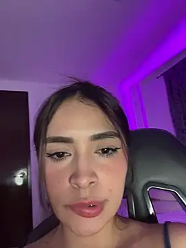 Linna_Cam live sex cam