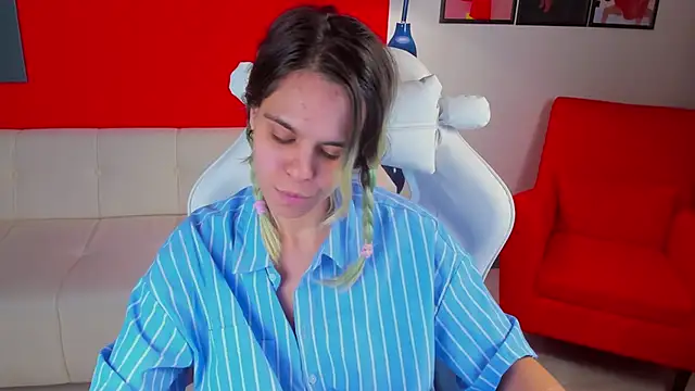 LiraBelle's cam snapshot