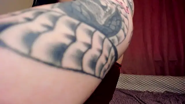 KoralinaXo's cam snapshot