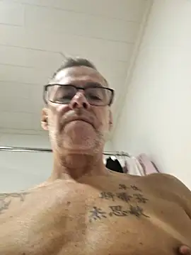 DarrenSullivanSlut live sex cam