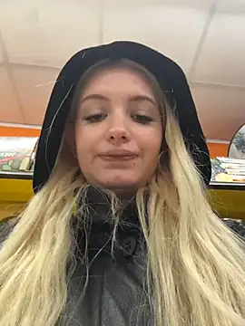 Milkyy_wway live sex cam